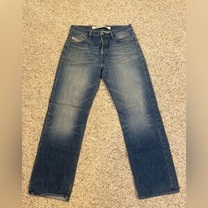 Diesel Men's Faded Blue Straight Jeans- size 34